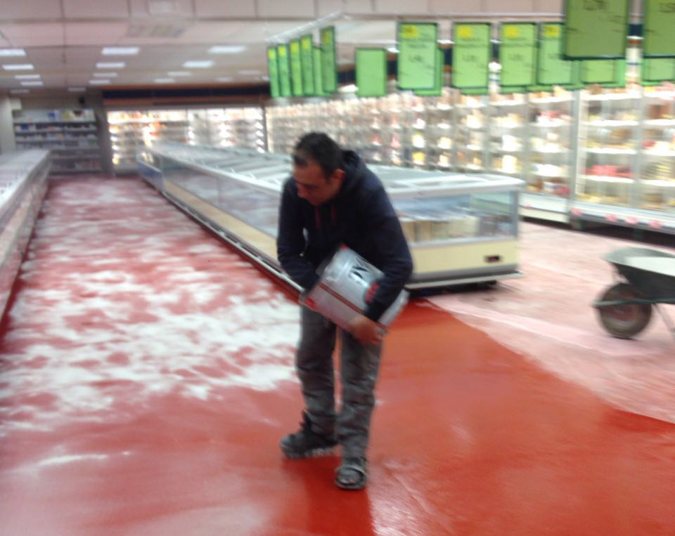 Pavimenti in resina a Como e provincia - Pavimento in resina supermercato